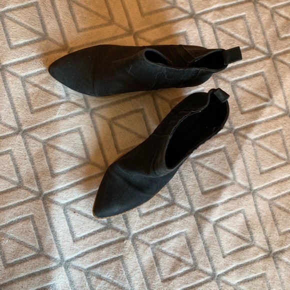 Forever 21 pointed toe booties - Picture 1 of 2